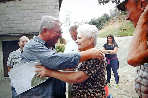 Veliko solza je bilo, ko je Eugenio Princic v Cerovem prvič objel svojo sestrično.