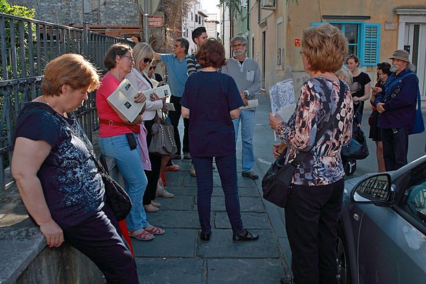 Postojanka pred italijansko gimnazijo, nekdanjim Collegio
dei Nobili