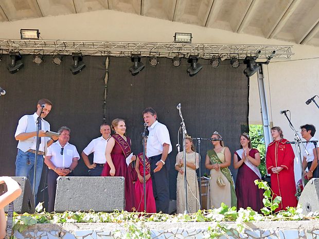 Tako je Tinkara Gulič tudi uradno postala kraljica terana.
Naziv je prejela za dve leti.