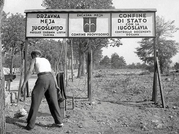 Začasna meja je bila določena za prehodno obdobje do
podpisa in uveljavitve Pariške mirovne pogodbe.