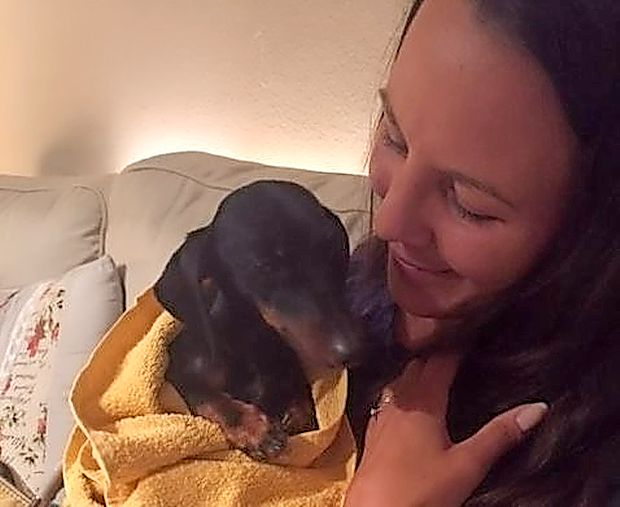 Barbara Žnidaršič s svojo najdeno ljubljenko Chanel