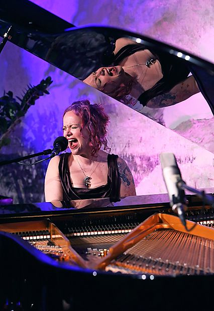 Za veliko noč v Izoli zazvenela Cohenova Hallelujah v izvedbi
Allison Crowe