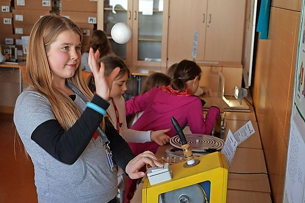 Osnovna šola Koper se je za dva dni v minulem tednu
spremenila v pravi eksperimentalni laboratorij.