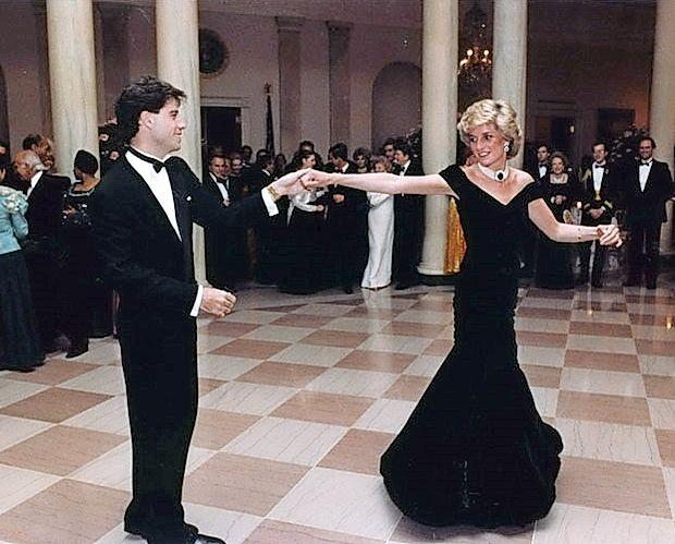 John Travolta in Diana v znameniti obleki.