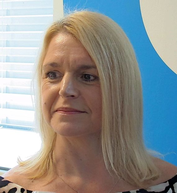 Dunja Savnik Winkler: “Bolnišnično zdravljenje
dnevno potrebuje vsaj 20 novo obolelih pacientov.”