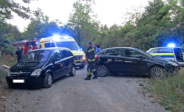 Vesela Kraševca sta si s popivanjem in vožnjo pokvarila
nedeljsko jutro.