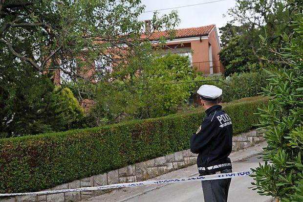 Pred tednom dni je Izolane pretresel umor, ki se je zgodil v
Ulici Sergeja Mašere.