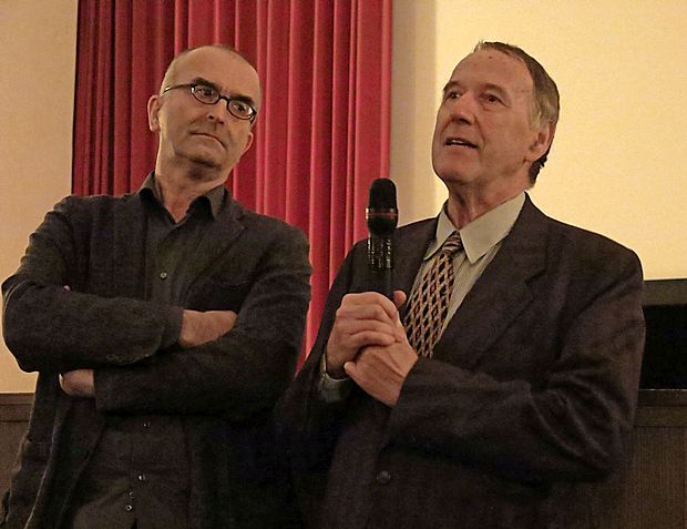 Sodelovanja z Babičem pri filmu Pogreb se je v Hrpeljah
spominjal scenarist Vladimir Frantar (desno), režiserjev filmski opus pa je preletel Aleš Doktorič iz goriškega Kinoateljeja.
