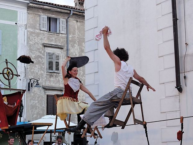 Program letošnjega PUF-a so včeraj predstavile Maja Bavdaž Gross, Nika
Solce in Jelena Sitar Cvetko.