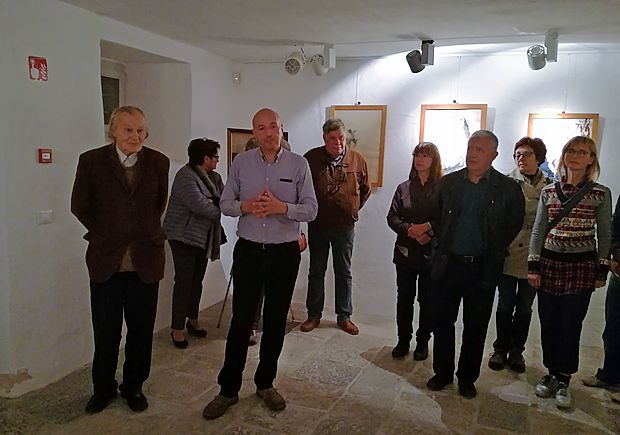 Žal se bo te dni morala razstava portretov Krištofa Zupeta
(prvi z leve) umakniti razstavi gob. Sicer pa so njegove slike
del stalne zbirke Narodne galerije v Ljubljani.