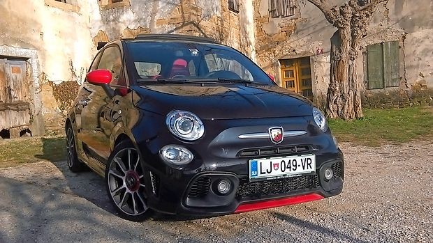 Abarth je pravi mali cestni dirkalnik.