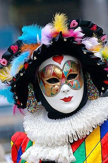 Pisani šaljivec Arlecchino je ena od tipičnih beneških mask.