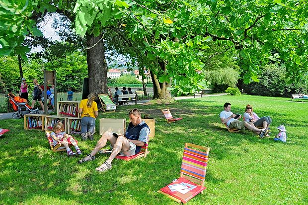 Ljubljana je mesto, ki se ponaša z odlično ohranjenimi
zelenimi površinami in številnimi prijetnimi zelenimi kotički
celo v samem središču mesta.