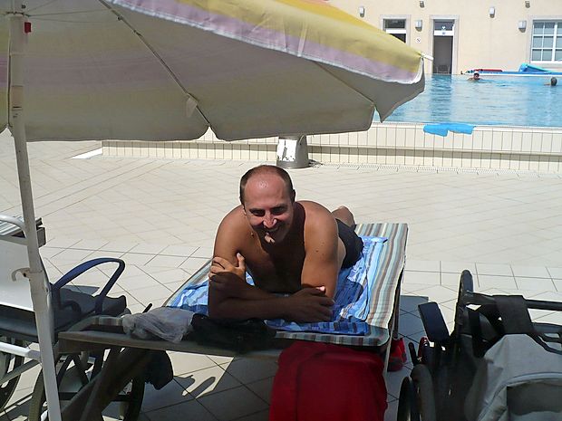 Postojnčan Siniša Jeremič prihaja se je za en dan pripeljal na
bazen.