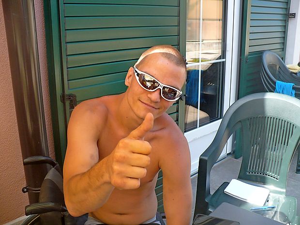 Boris Žibert: “Tu mi je ful fajn! Super je zrihtano! Sprostim se,
gremo na izlete, danes bomo šli, recimo, v Trst.”
