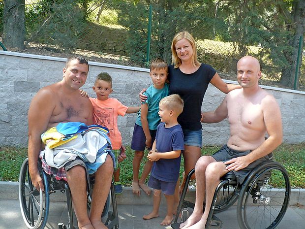 V Domu paraplegikov v Pacugu letujejo tudi družine z otroki.
Najmlajši imajo veliko prostora za tekanje naokoli.
nataša čepar