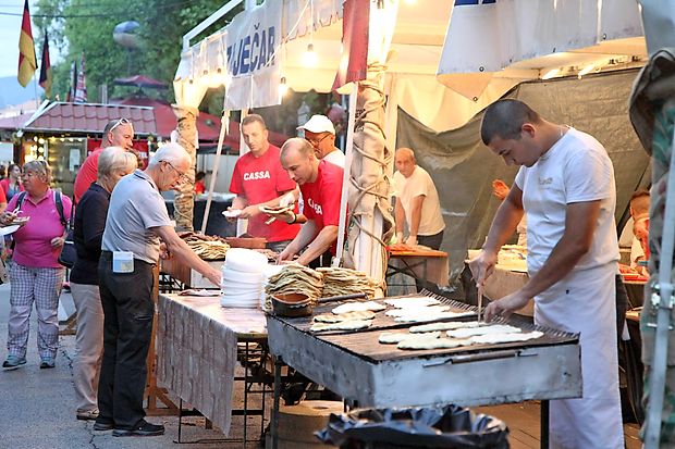 Balkanska kuhinja je vsako leto pravi magnet za obiskovalce.