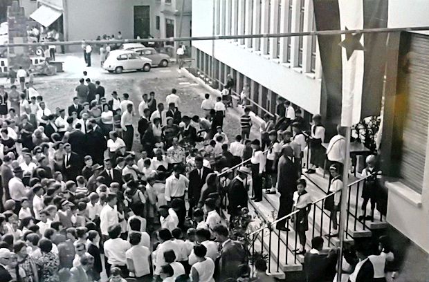 V Brdih pravijo, da je bil september 1966 prelomen za
tamkajšnje šolstvo.