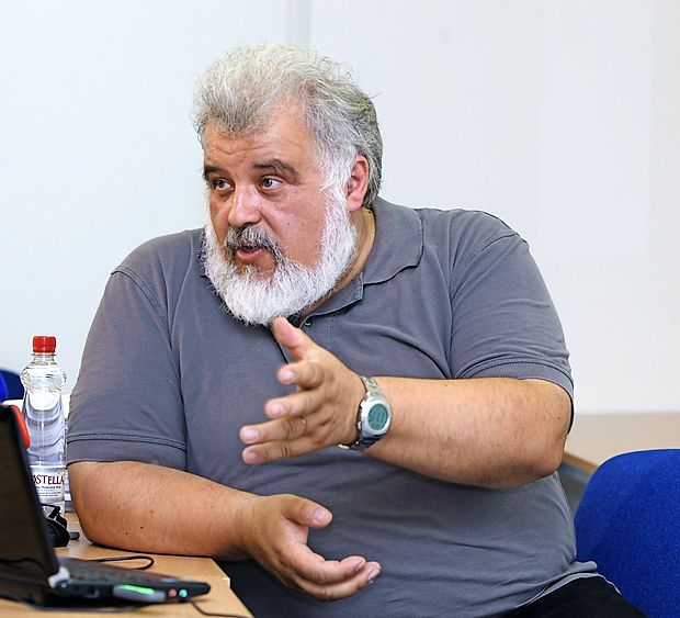 Milan Krek: ”Težave zaradi ozona najprej začutijo
astmatiki in ljudje s težavami z dihali, majhni
otroci, srčni bolniki, ostareli.”