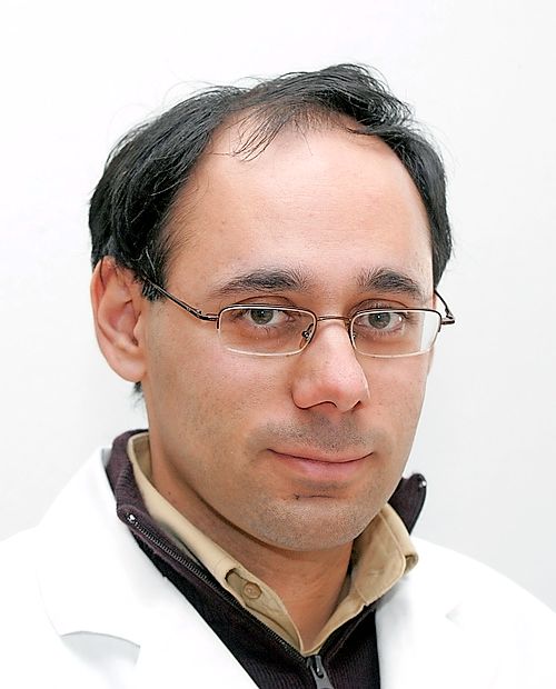 Boris Kopilović: “Malarija je lahko tudi
smrtonosna bolezen. Za njo po svetu ljudje še
vedno množično umirajo.”