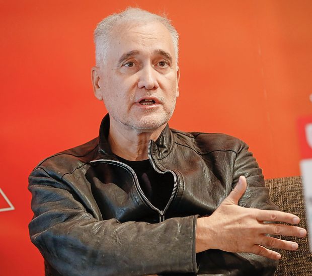 Prof. dr. Zvezdan Pirtošek: “Skupaj je kar polovica
sodelujočih dosegla nižje ocene kognitivnih
sposobnosti od mejnih norm za zdravo
populacijo.”