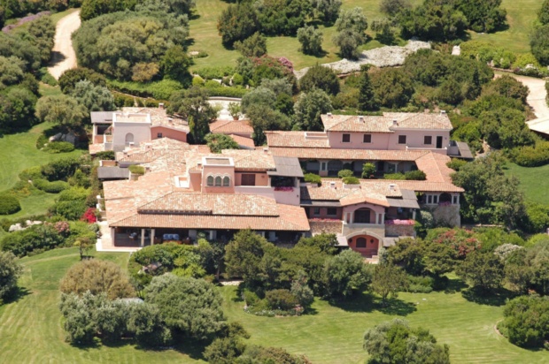 Na prodaj Berlusconijeva zloglasna “bunga bunga” vila na Sardiniji