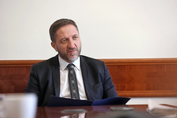 V iniciativi Glas ljudstva ministra Boštjančiča pozivajo k odstopu