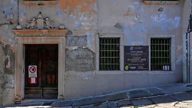 V Trstu nastajajo luksuzna stanovanja v Bonomovi palači, kjer je živel Primož Trubar