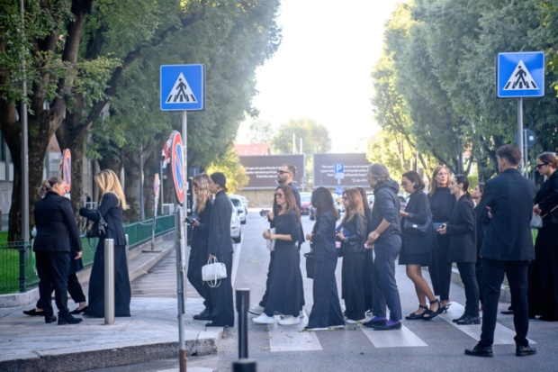 Slovo: V Milanu se poslavljajo od modnega velikana Armanija (FOTO)