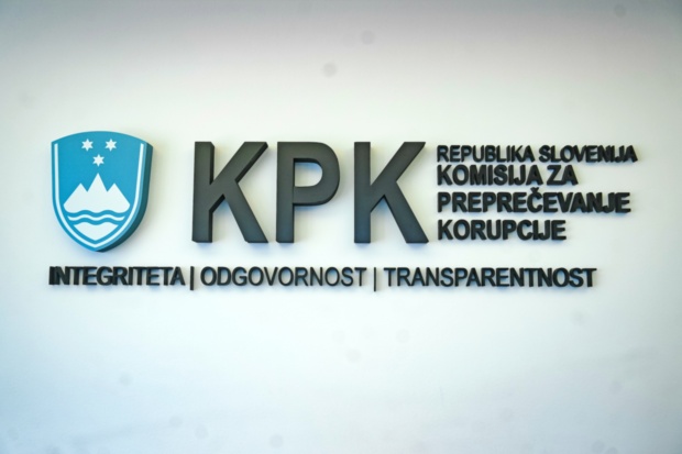 Senat KPK sprejel sklep o vložitvi zahtevka za revizijo javnega naročila za nakup helikopterjev