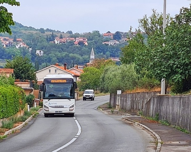 V Kopru združili šolske in javne prevoze, s čimer povečujejo število dnevnih voženj
