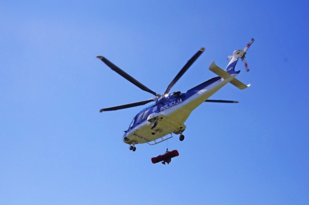 Tragična nesreča pri planini Temna brda: 70-letnik zgrmel na dno soteske