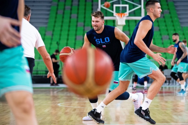 Slovenski košarkarji prvenstvo začeli s tekmo proti Poljski