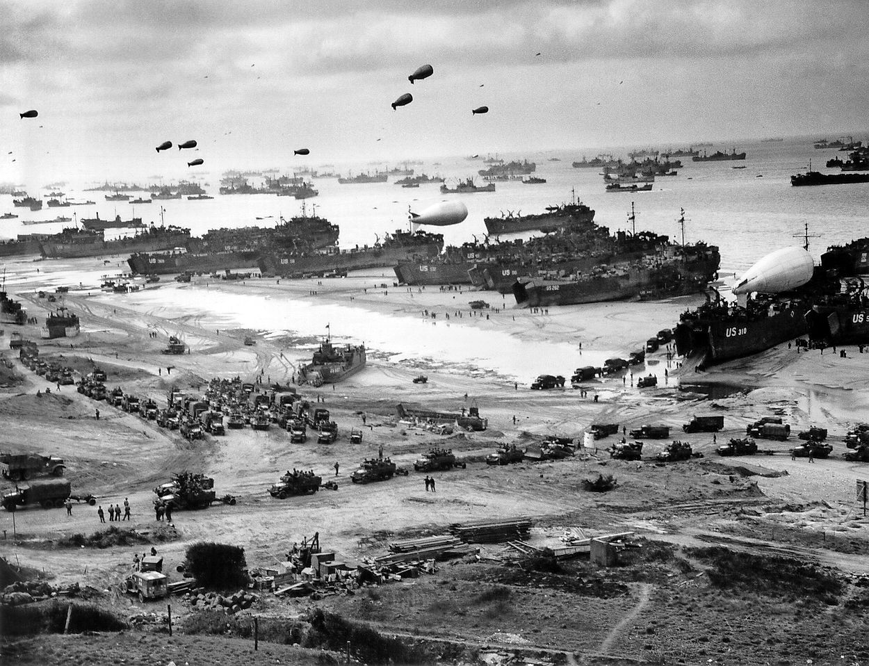 Z izkrcanjem zavezniških sil v Normandiji na dan D junija se je začelo zadnje obdobje
