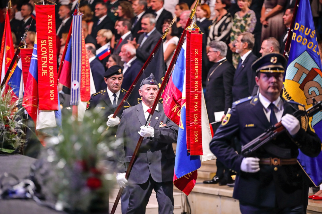 Dr avna Proslava Ob 75 Obletnici Vrnitve Primorske K Mati ni Domovini Dr avna Proslava Ob 75 Obletnici Vrnitve Primorske K Mati ni Domovini