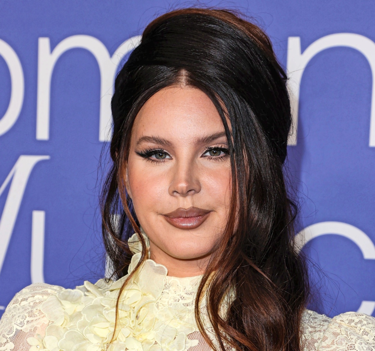 Lana Del Rey zaročena Primorske novice