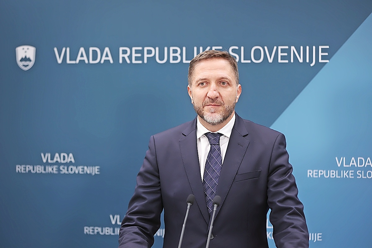 Golob Boštjančič uživa moje polno zaupanje Primorske novice