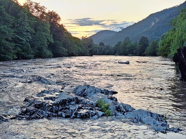 Motna Idrijca ni za kopanje - Primorske novice