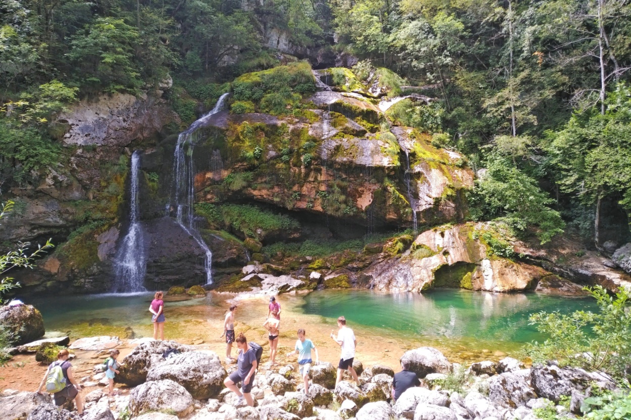 Bodo Bovec, ki bo pozimi brez smučišča, poživili z drsališčem ...