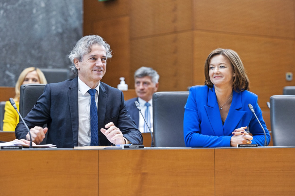 Golob Stanovanjska politika ni samo socialna teorija Primorske novice