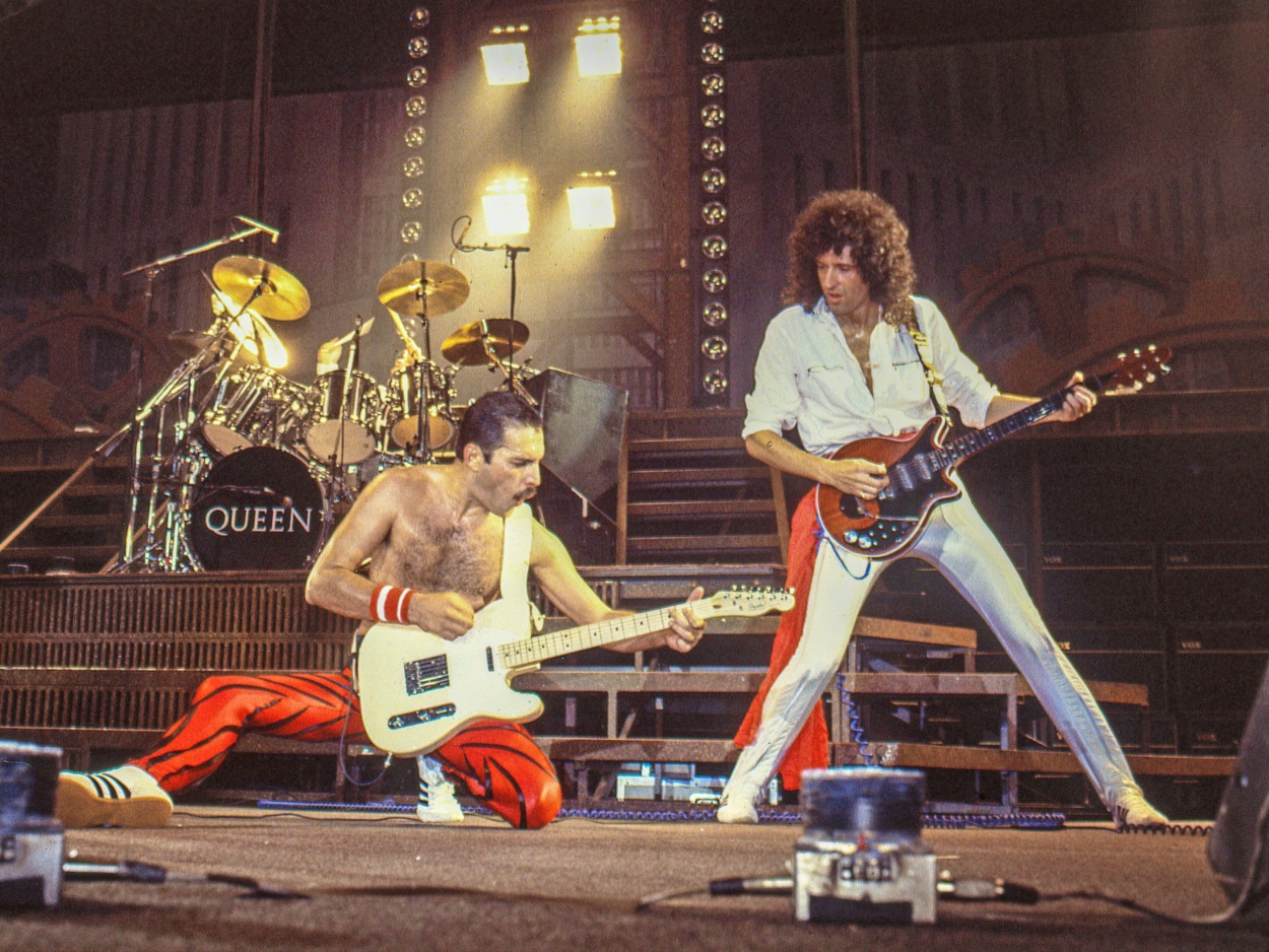 Bajna ponudba za glasbeni katalog skupine Queen Primorske novice