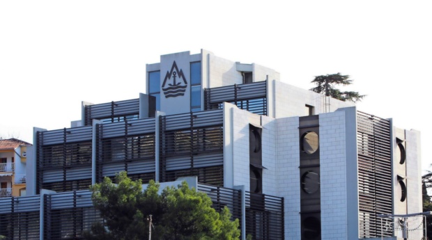 Nekdanji ponos slovenskega pomorstva v likvidaciji: kdo je prodal ladje in pobral milijone