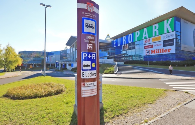 Vlomilci odnesli nakit, vreden več sto tisoč evrov