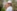 klobuk, ki ga je Melania Trump nosila, ko sta z bivšim predsednikom  aprila leta 2018 gostila državniško večerjo s francoskim 
predsednikom Emmanuelom Macronom in njegovo soprogo Brigitte, je  izdelal francoski oblikovalec Herve Pierre.  Foto: Profimedia