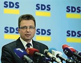 Poslanec in podpredsednik SDS Zvonko Černač je opozoril, da vlada namreč očitno ne namerava ugotavljati odgovornosti za nastale razmere Foto: STA