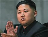 Severnokorejski voditelj Kim Jong Un je danes odredil pripravljenost vojske na raketne napade na ZDA in ameriška oporišča v Tihem oceanu v odgovor na sodelovanje ameriških bombnikov B-2 v skupnih vojaških vajah z Južno Korejo 