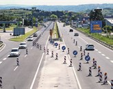 Odsek hitre ceste pri Kopru v smeri proti Srminu so zaprli po prvomajskih praznikih. Obnavljali ga bodo še deset dni.  Foto: Tomaž Primožič/Fpa