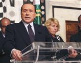 Nekdanji italijanski premier Silvio Berlusconi je danes posvaril svojega naslednika na položaju Maria Montija, naj ne kandidira na parlamentarnih volitvah Foto: Str