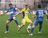 Nogometaši Hita Gorice (v modrih dresih) in Maribora so se razšli brez zadetkov Foto: Leo Caharija