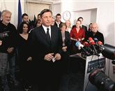  Predsedniški kandidat SD Borut Pahor je po približno četrtini preštetih glasov prehitel aktualnega predsednika Danila Türka Foto: STA